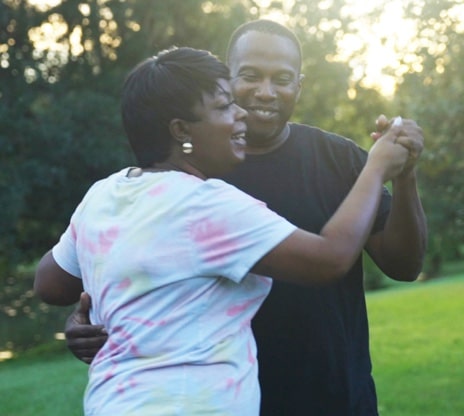 Eric and Sholanda dancing outside Eric and Sholanda dancing outside